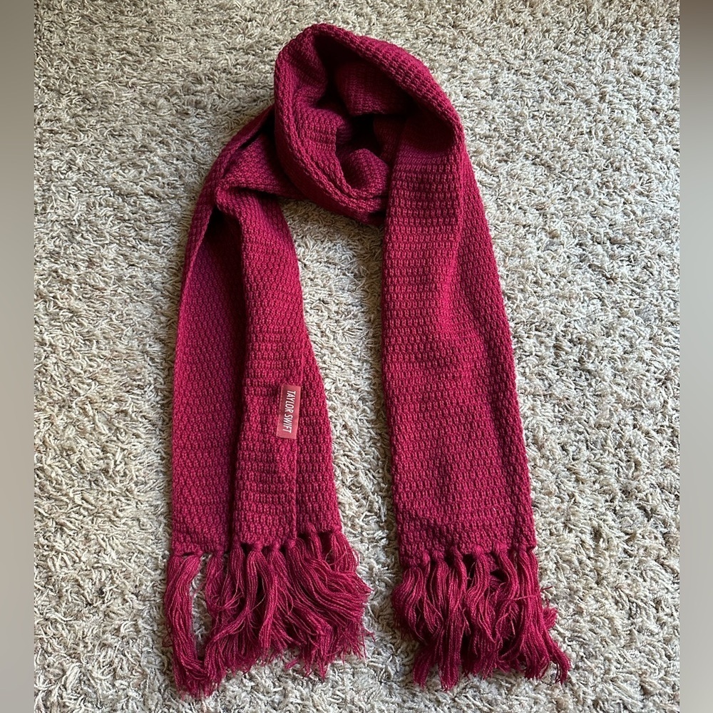 Taylor Swift “all too well” scarf